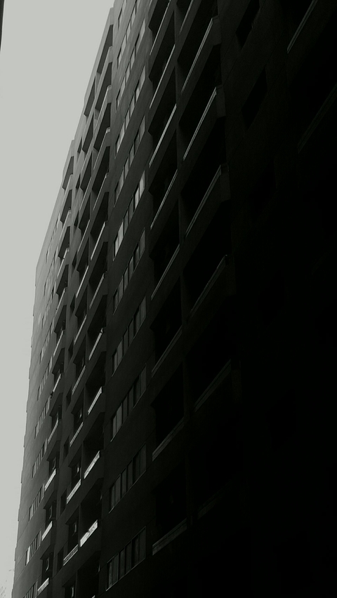 building B&W
