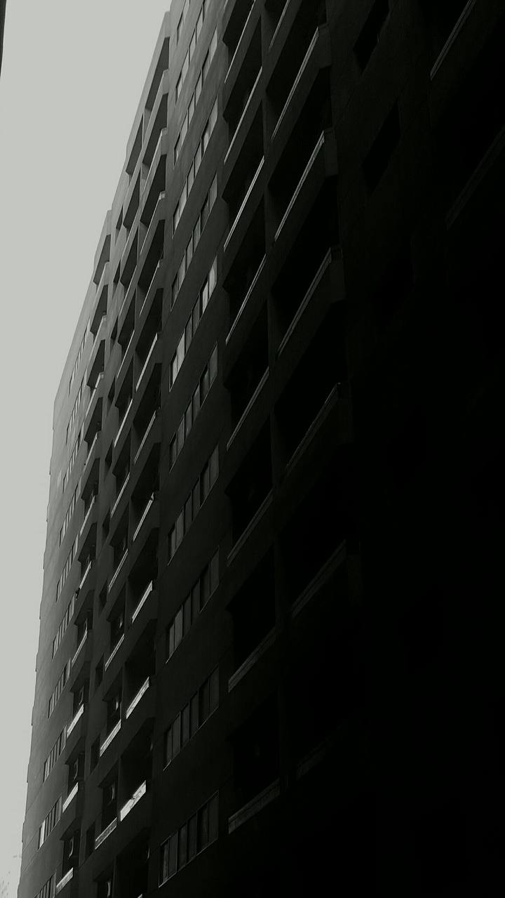 building B&W
