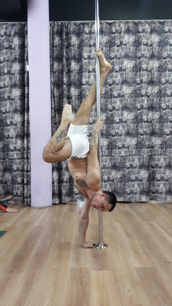 pole dance