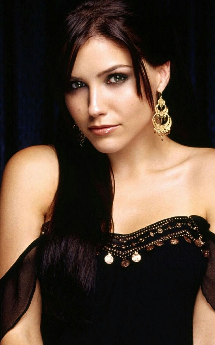 Sophia Bush