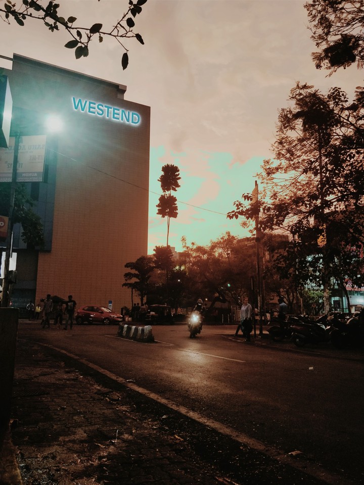 westend mall
