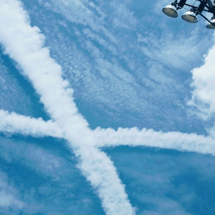 飛行機雲