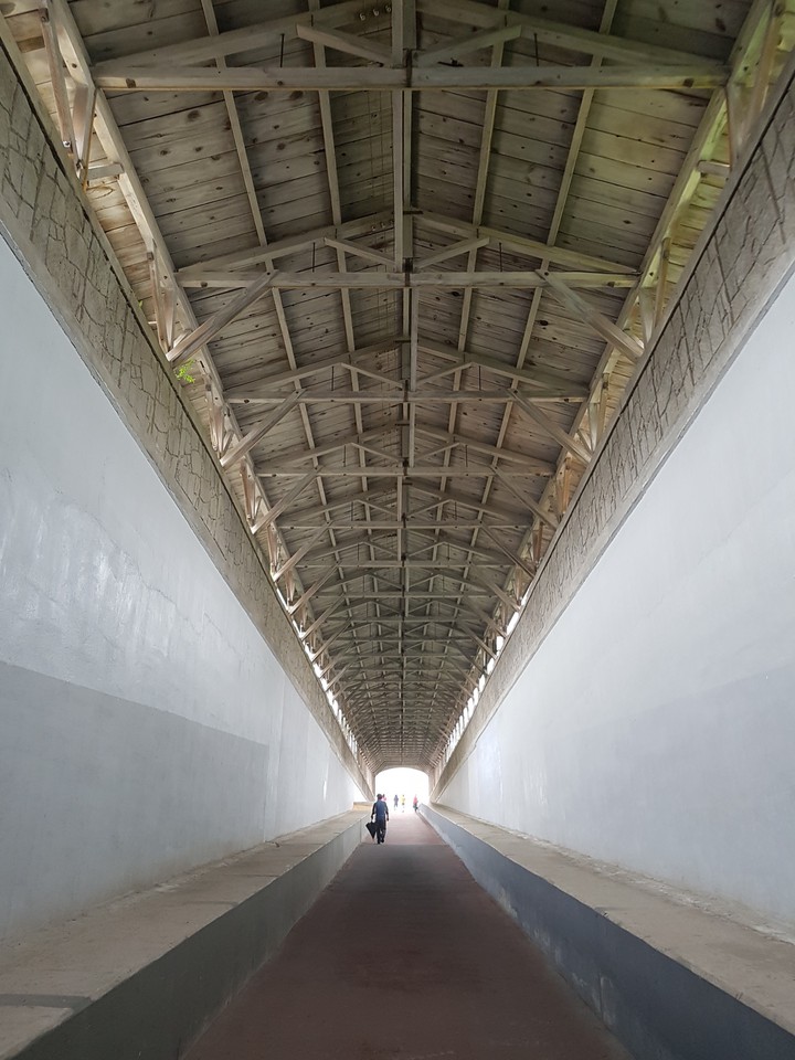 Tunnel