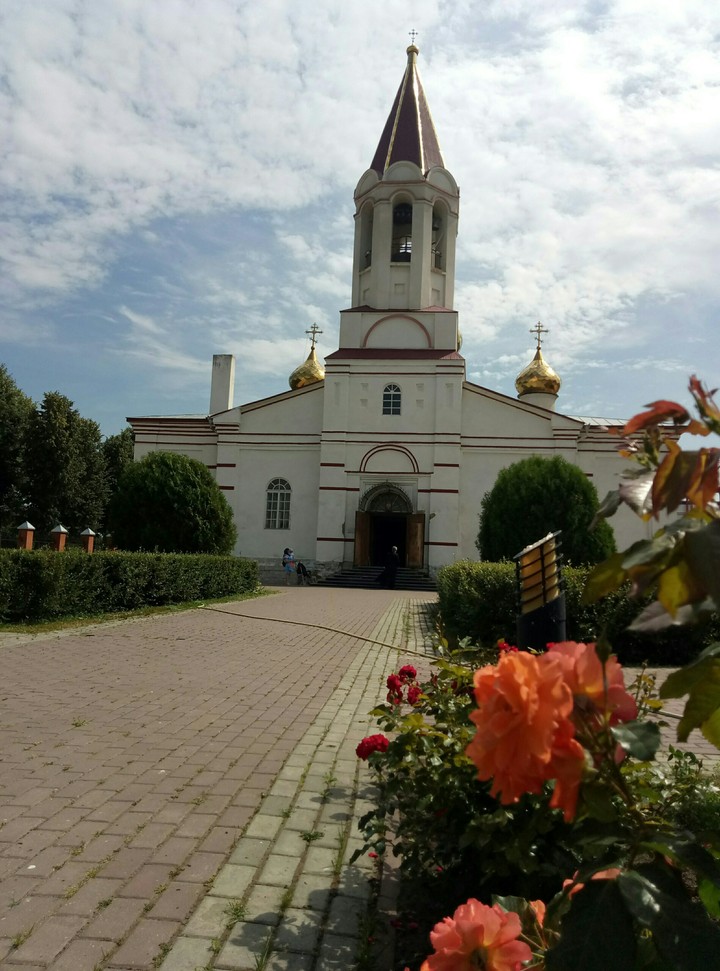 храм в серебрянных прудах