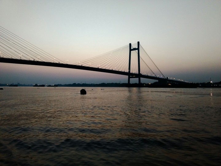 Vidyasagar Setu , Kolkata .