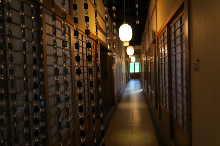 Japanese-style room