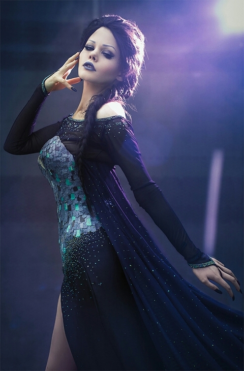 DARK QUEEN ELSA