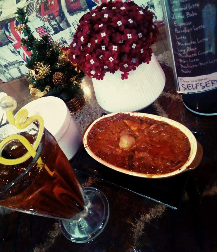 somewhere in cafe