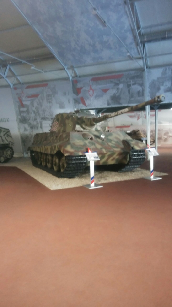танк