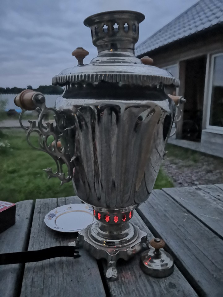 вечер  с самоваром