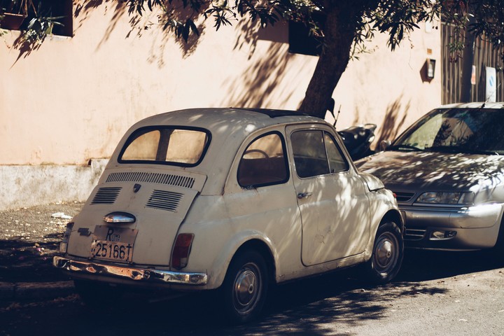 Old car in Rome