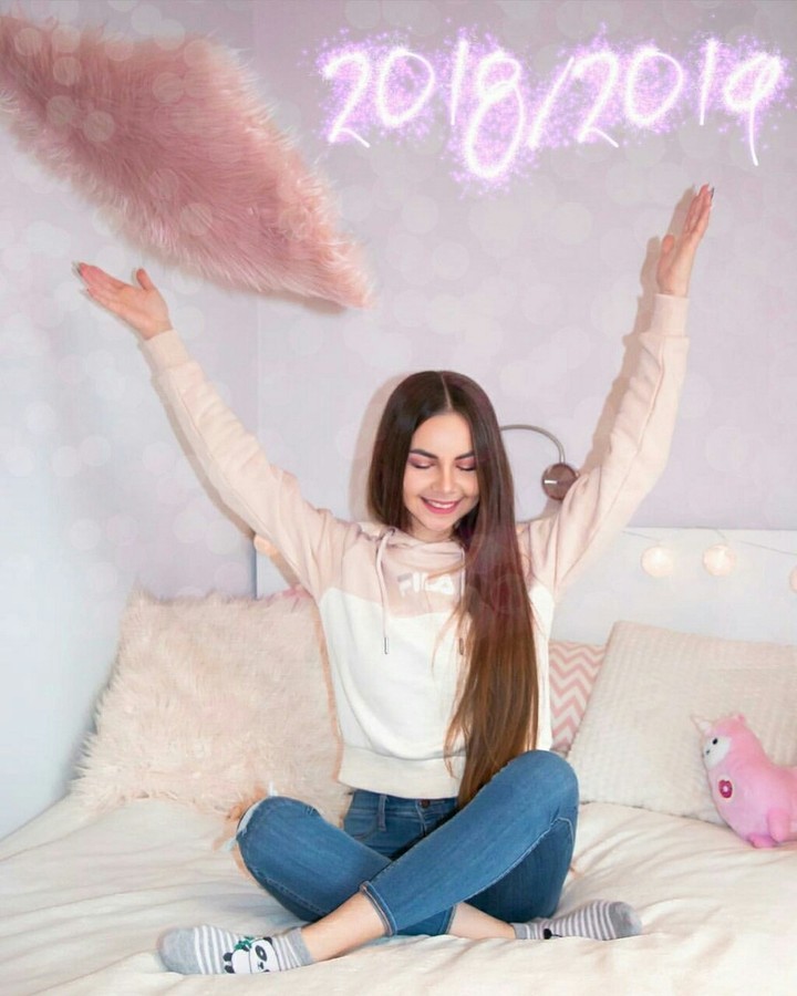 Алёна Вкнум