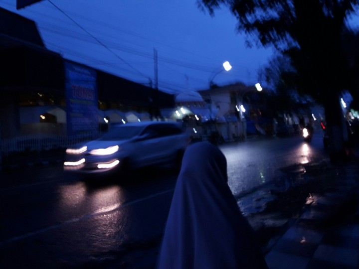 Goes to Masjid