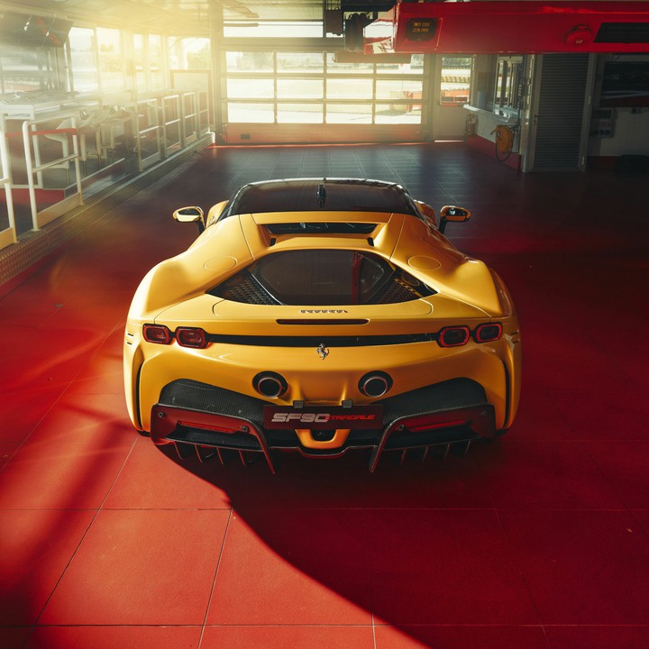Ferrari SF90