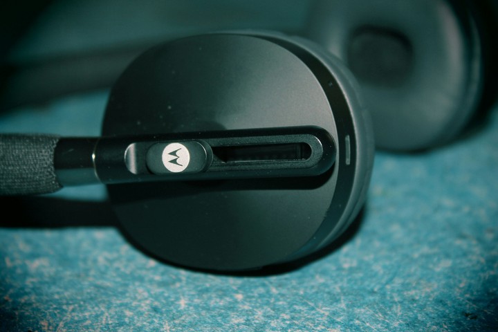 Headphone