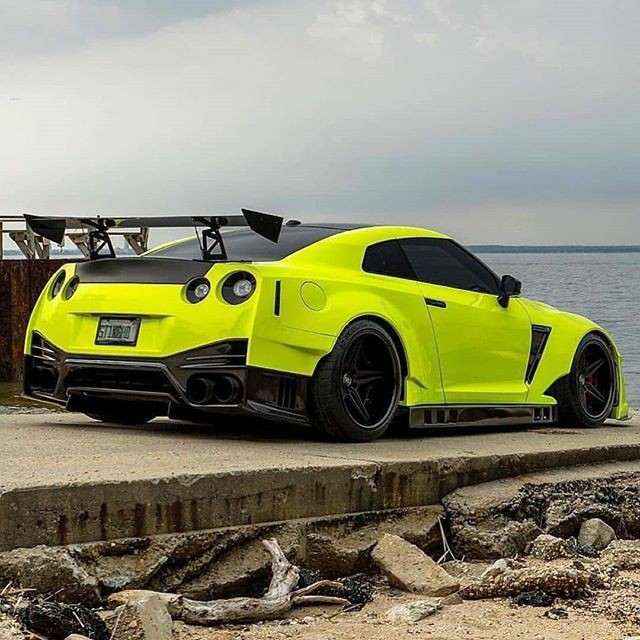 Nissan GT-R