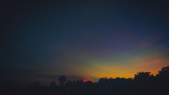 colour of the sky
