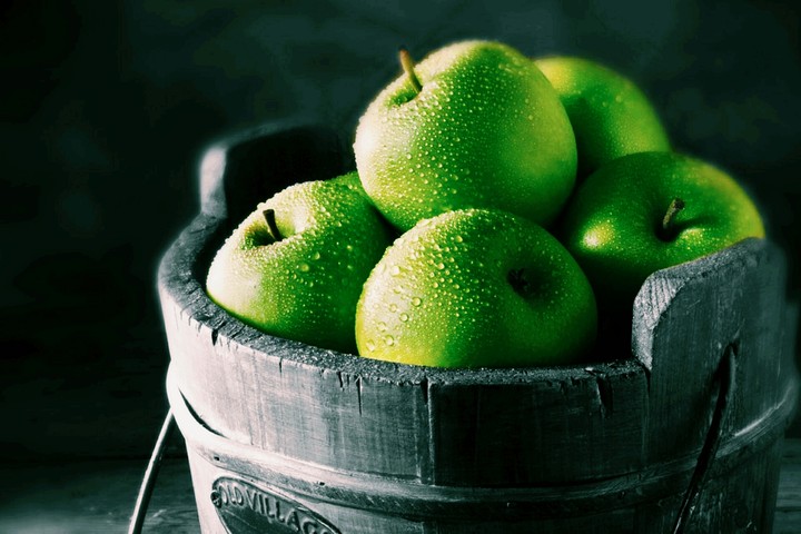 Apples