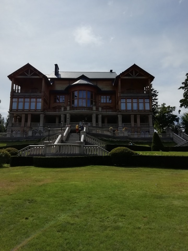 Haus vom alten Präsidenten von der Ukraine
