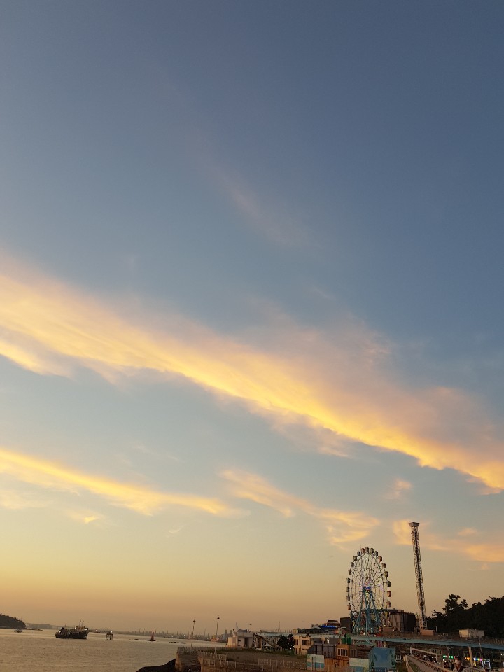 Amusement park and sky.