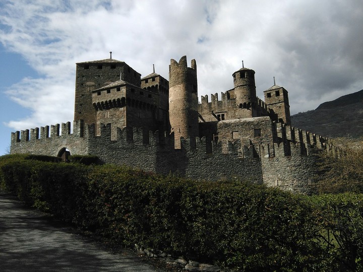 windows 98 architecture theme castle