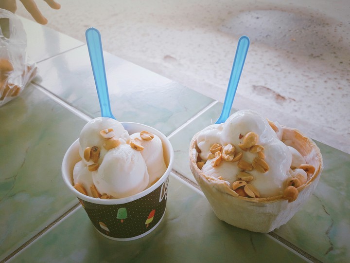 ไอติมกะทิ
