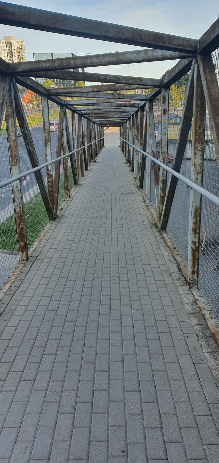 Город
