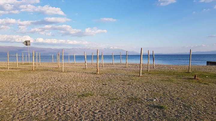 Struga lake