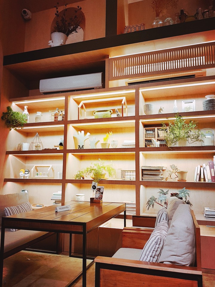 dessert room