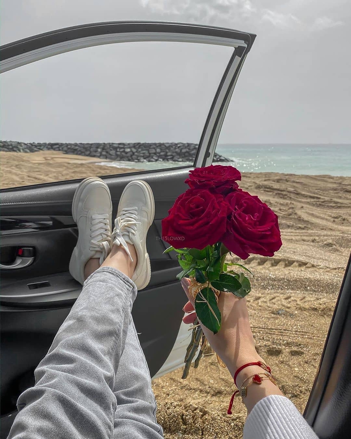 I rellaxing next to the beach  ⚘⚘⚘