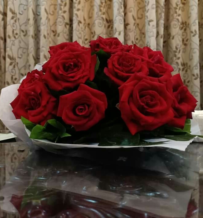 18 Rose