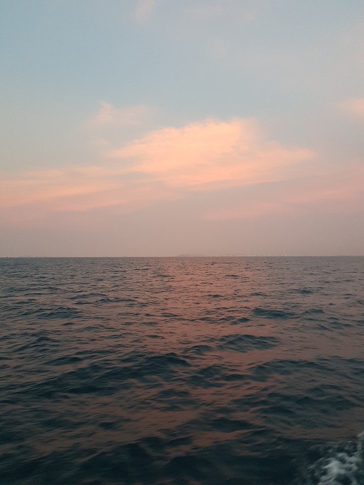 море
