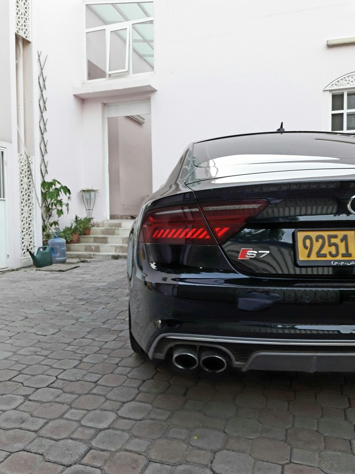 Audi S7 (1)