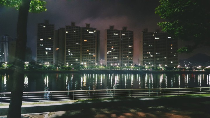 photo by siMis