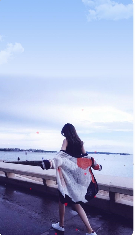 A walk near the waters