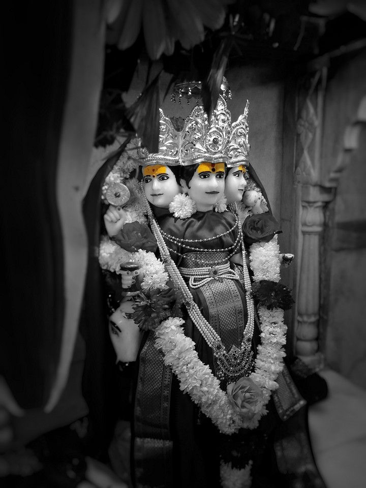 A really beautiful photograph of the god - Datta!