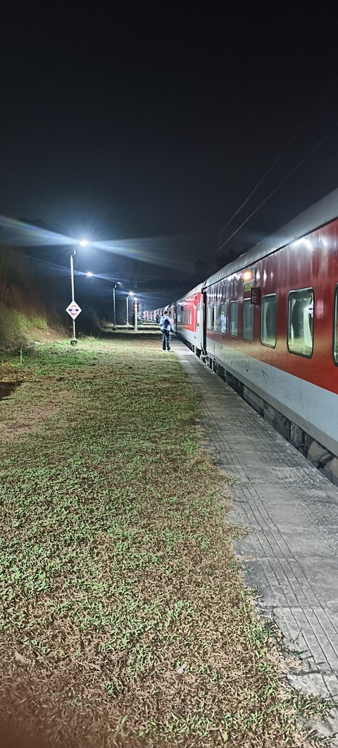 train, 夜景桌布