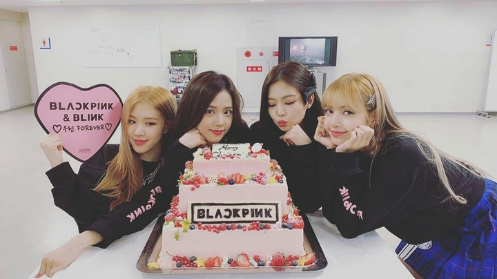 Rose,Jisoo,Jennie,Lisa