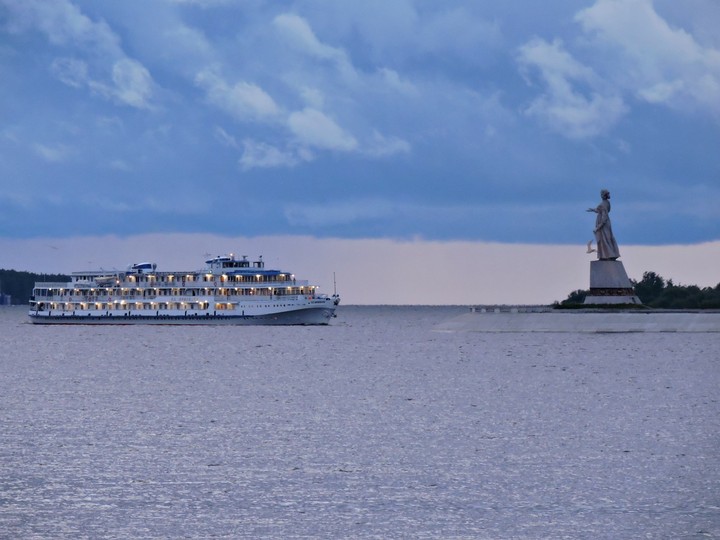 море
