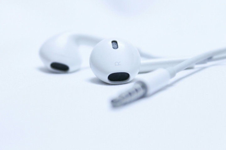 Earphone