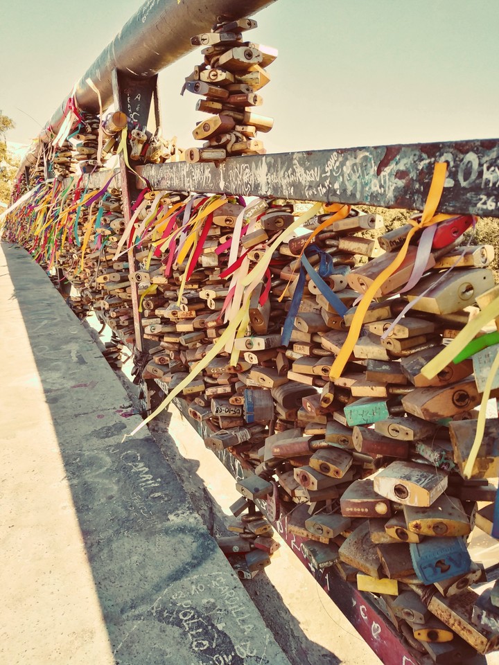 Lock Bridge, Santiago