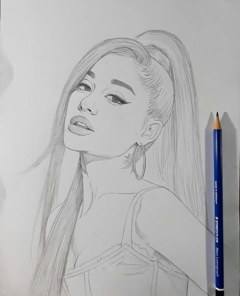beautifull girl drawing