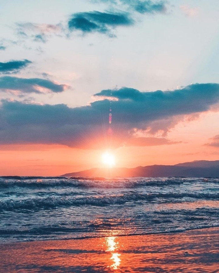 sun shines