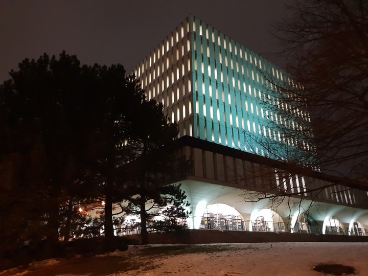 Dana Porter Library