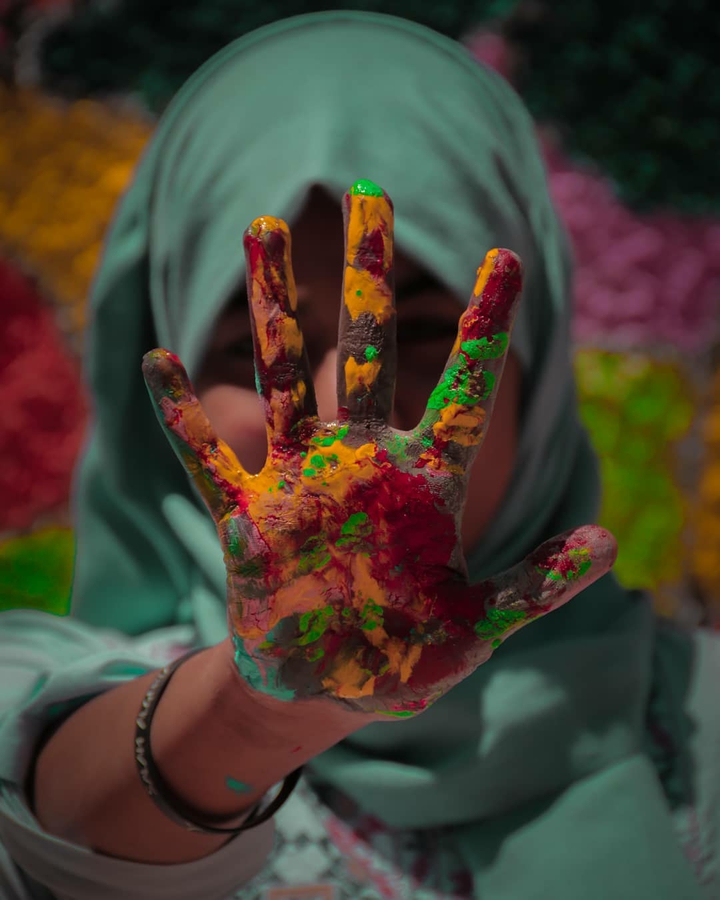 painted hand