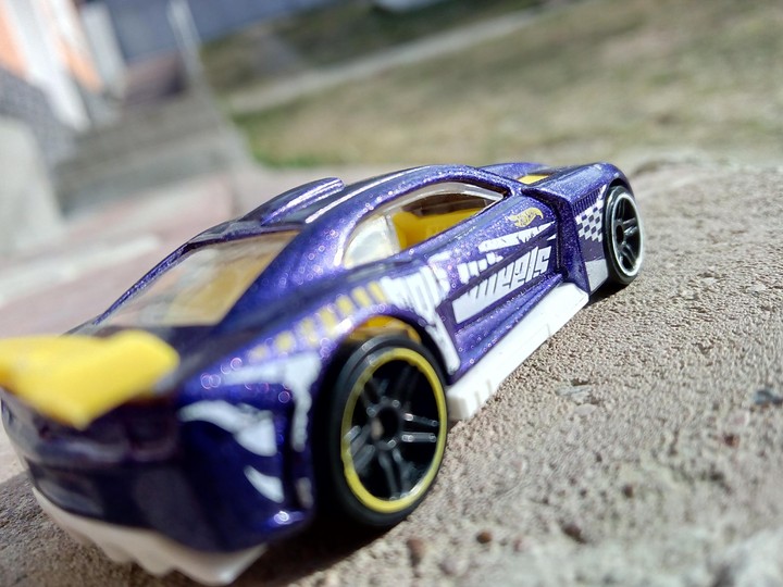 Blue car