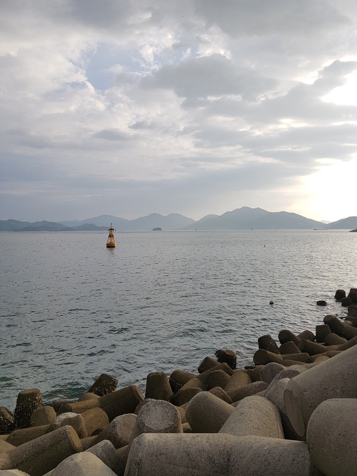 Море