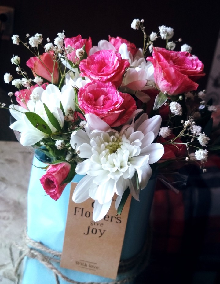flowers give joy