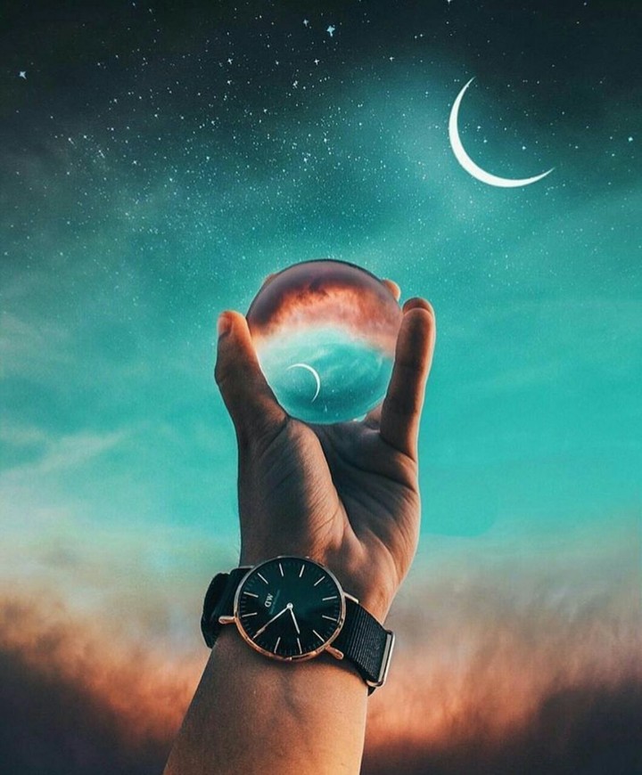reversed moon