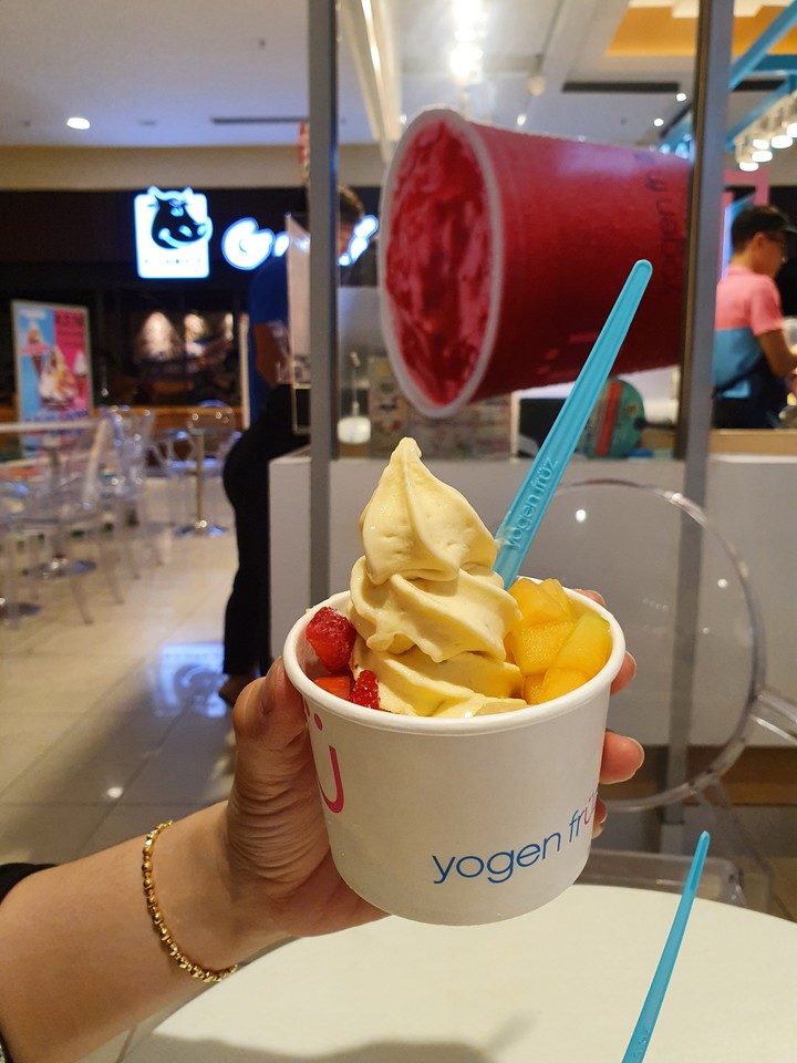 fruit yogurt